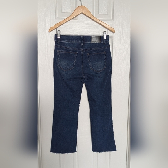 Kenneth Cole Women's (Size 27) Stretch Denim Cropped Lined Jeans - Picture 7 of 16